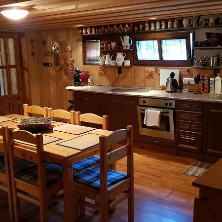 Chata Pod Skalou Valaska Bagian luar foto