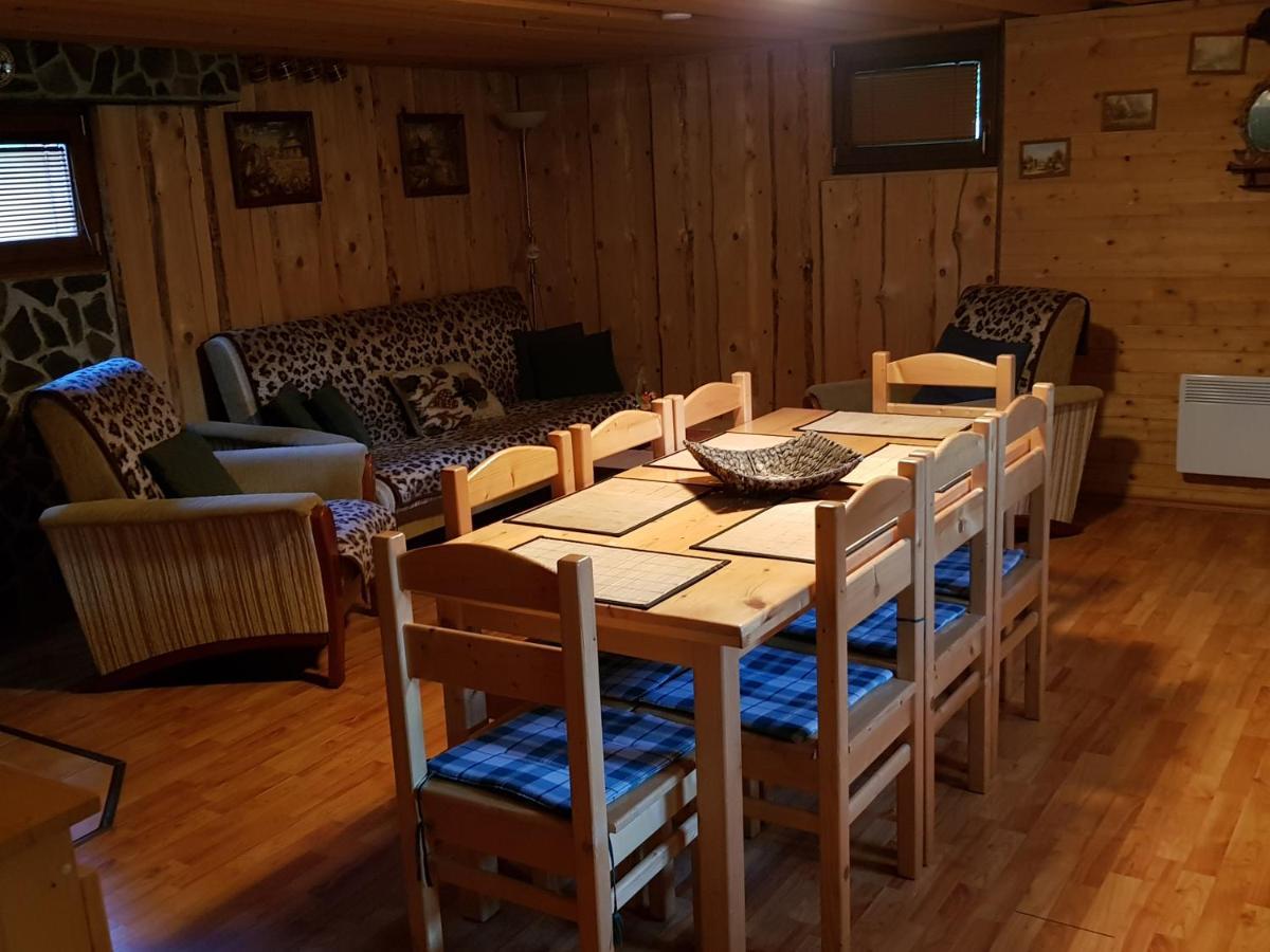 Chata Pod Skalou Valaska Bagian luar foto