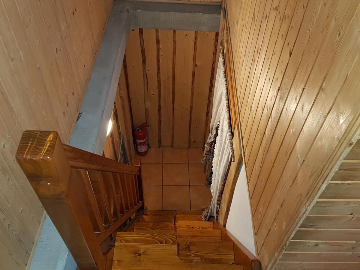 Chata Pod Skalou Valaska Bagian luar foto