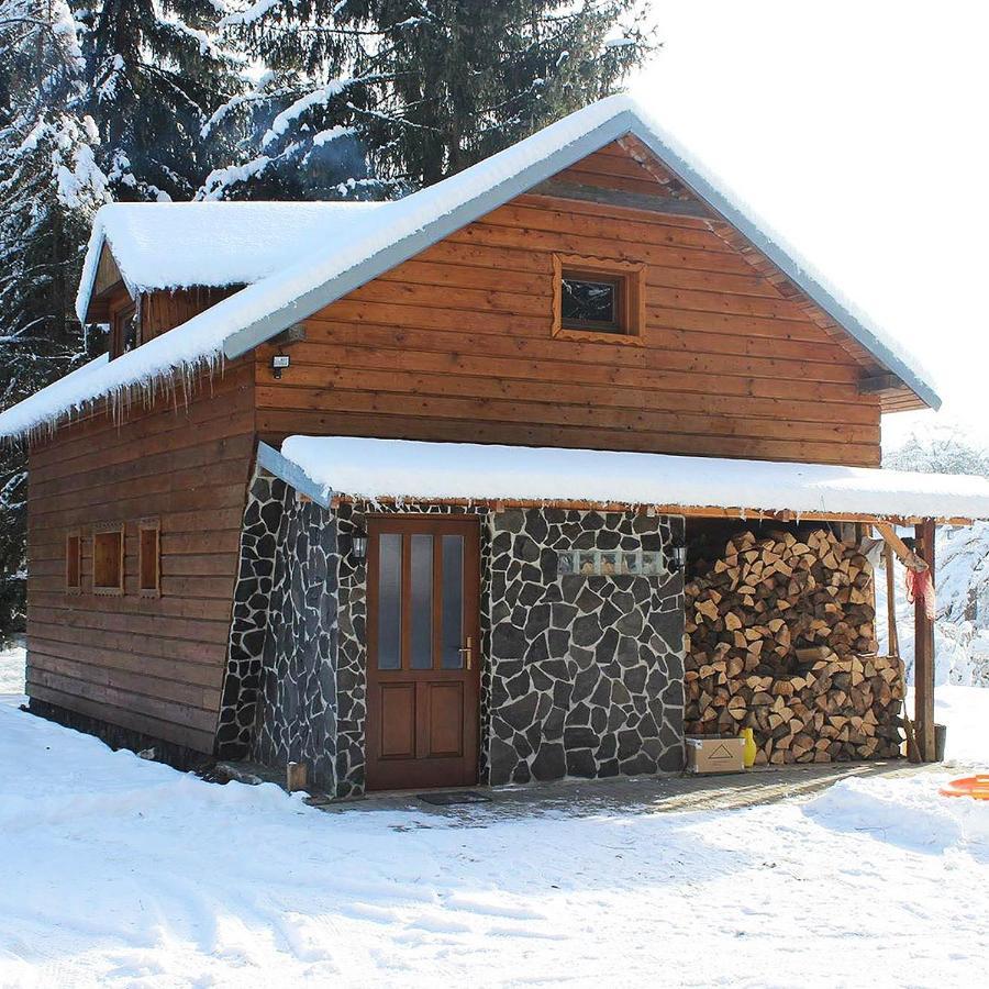 Chata Pod Skalou Valaska Bagian luar foto