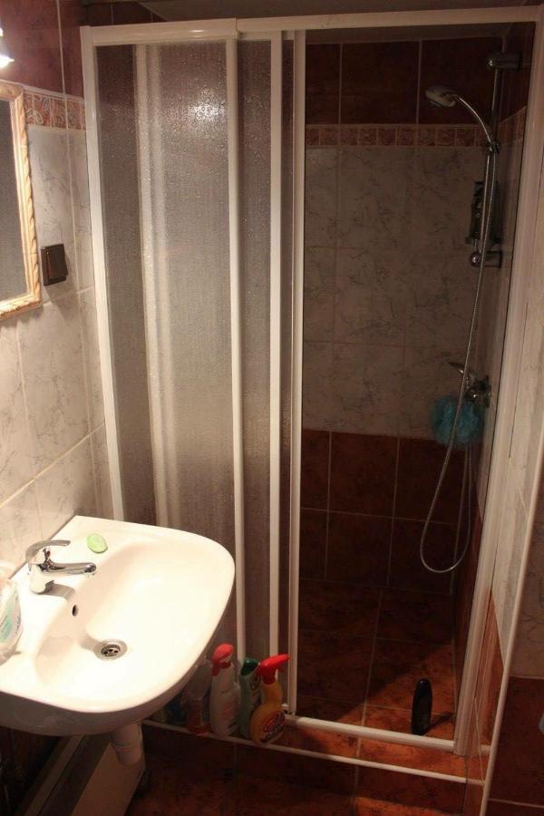 Chata Pod Skalou Valaska Bagian luar foto